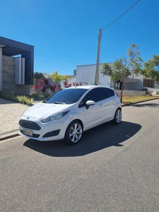 FORD FIESTA 1.5 S HATCH 16V FLEX 4P MANUAL FORD FIESTA 1.5 S HATCH 16V FLEX 4P MANUAL